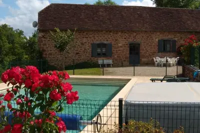 Image de Promo - Maison de caractère vue imprenable et piscine chauffée! ! ! !