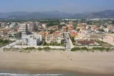 Image de Offre Appartement D'ÉTÉ PREMIÈRE Ligne De Plage