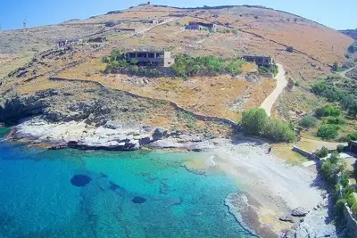Image de Tranquille, privé, luxueux, spacieux, isolé, 2 chambres -2 bahrm, sur sa propre plage