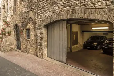 Image de Assise Centre Lumiere App. Terrasse Et Foyer.