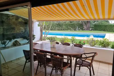 Image de FALÉSIA Beach House V3 200 M plage, piscine, jardin, foyer Barbecue