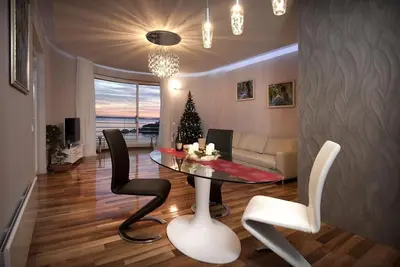 Splendide appartement juste à côté d'une plage de sable