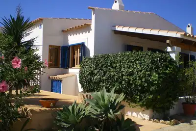 Image de Maison avec jardin et vue sur le village - Maison 2h (logement 2)