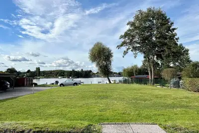 Image de Appartement avec une vue fantastique sur le lac