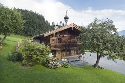 Image de Maison de bien-être chaleureuse, à proximité des 3 meilleurs domaines skiables et aire de jeux (chalet, cabane)