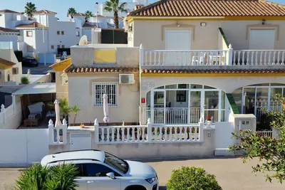 Image de Maison de vacances de luxe, grande piscine, WiFi gratuit. Golf de Villamartin.