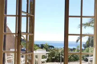 Image de Maison de vacances provençale, calme, belle vue sur la mer, à 5 min de la plage