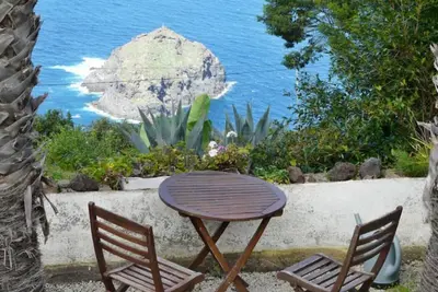 Image de Sur la finca Seguro, avec vue de rêve sur la mer, loin du tourisme