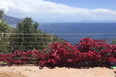 Image de Maison de vacances avec une vue de rêve sur la mer au pays des Sirènes - Côte amalfitaine