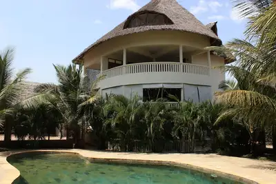 Image de Bel appartement dans le style africain