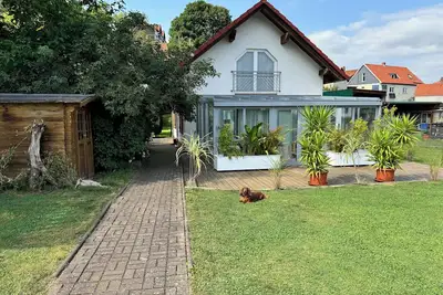 Image de Maison de vacances située au centre avec un grand jardin clos à Bad Tabarz.