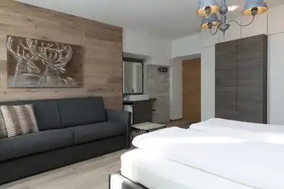 Image de En tant qu'invité, repartez comme un ami. . .