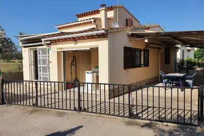 Image de Maison- Villa Climatisée Ampuriabrava dans quartier résidentiel calme