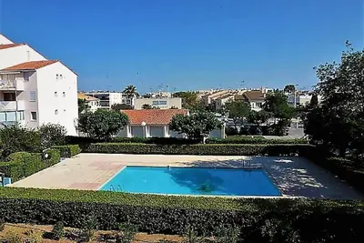 Image de A 150m de la plage, appartement résidentielle avec piscine privée et parking.