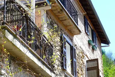 Image de Ferienh. , 3 terrasses, exposé au soleil, vue sur la montagne, faire du shopping et. Manger localement