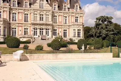 Image de Magnifique château style Louis Xiii en parfait état