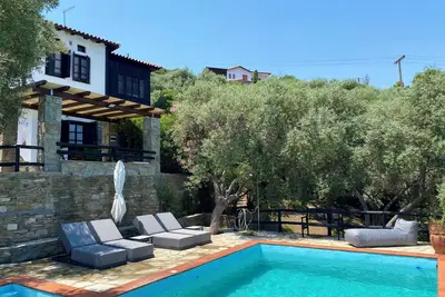 Image de Villa Valia: Traditional Luxurious Residence
