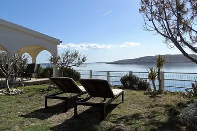 Image de Maison d'été en bord de mer avec une vue fantastique