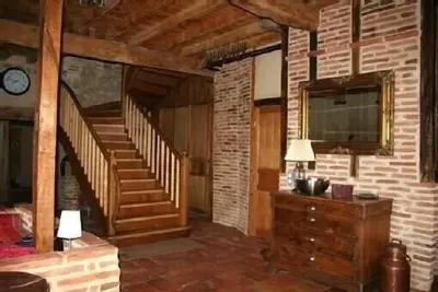 Image de A former coach inn in the Xvii, in the heart of the country cocaine