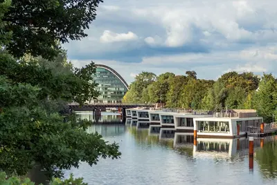 Image de péniche spacieuse - bungalow avec terrasse sur le toit \"centre-ville\" Hambourg