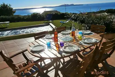 Image de Belle villa au Mt des Oiseaux vue mer à 180° avec piscine à remous chauffée