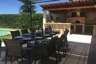 Image de Maison de charme avec piscine chauffée, au calme sans vis-à-vis.
