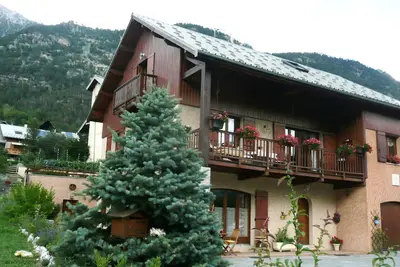 Image de Appartement pour 2 à 4 personnes en rez de jardin vue sur la station