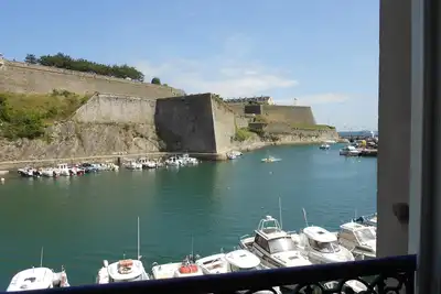 Image de belle ile en mer Le Palais appartement  vue sur le port et la citadelle