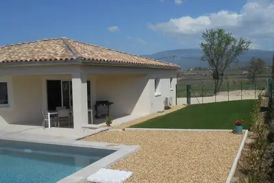 Image de au pied du ventoux villa neuve au calme