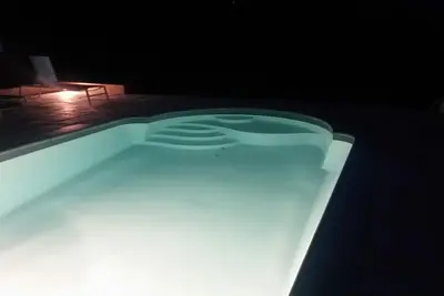 Image de Proche Sarlat, superbe propriété 18è S rénovée, 1 ha privatif, piscine chauffée