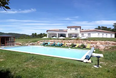 Image de Villa 342 m² classée 4 étoiles sur 1 ha - Provence