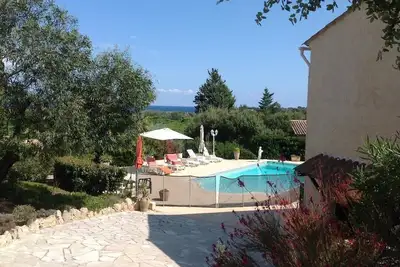 Image de Appartement climatisé, tout équipé, agréable, pour de bonnes vacances. Wifi.