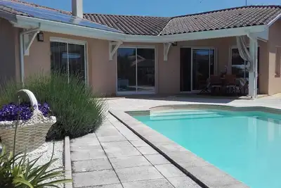 Image de Promo 10 % pour 15 jours Maison avec piscine privée, près du centre & des plages