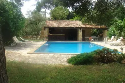 Image de Villa T3 avec piscine, prestations raffinées en pleine campagne