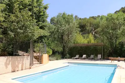 Image de Villa de charme avec piscine, parc paysagé, proche de Cassis, vieux port