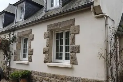 Image de appartement bord de mer en Bretagne dans une station balnéaire fréquentée