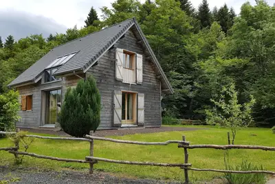 Image de Chalet de charme tout confort à 15min des pistes, 300m du lac, commerces à 5min