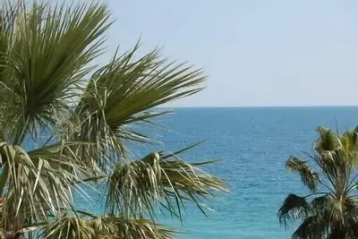 Image de Baie De Cannes Superb Sea Front Apartment standing