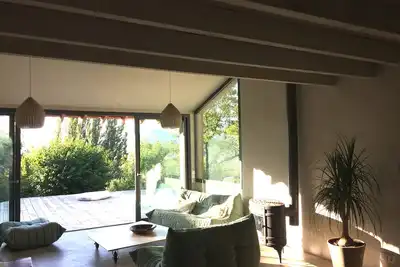 Image de Maison Calme Et Lumineuse, Ouverte Sur La Nature Avec Jacuzzi