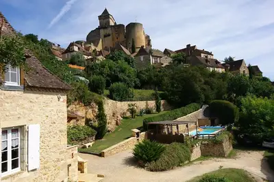 Image de Maison PÉRIGOURDINE En Pierre Sans Vie-Á-Vis De Tout Regard. Avec Piscine PRIVÉE.