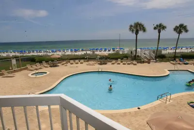 Image de 2nd Fl 3br \/ 3ba Penthouse-Grands tarifs Wifi \/ Service de plage gratuit!