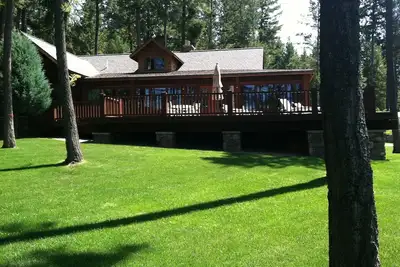 Image de Fabuleuse propriété au bord du lac à Rocky Point! Cabine classique avec toutes les commodités!