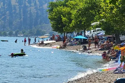 Image de Entrée privée de la suite 2 chambres Semi Waterfront Beach Ave