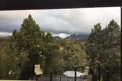 Image de Vues sur la montagne et jacuzzi privé