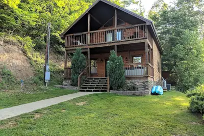 Image de Location de chalet privé et isolé au lac Yatesville, vue sur le lac, Wifi, kayaks, arcade!