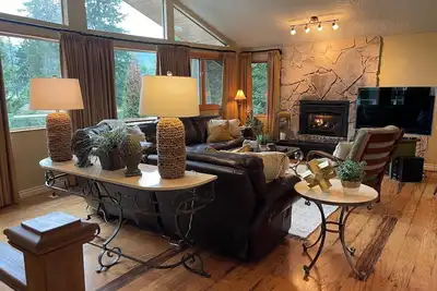 Image de Beautiful Lake Whatcom/Sudden Valley House Rental steps from the water