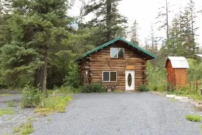 Image de \"Case de Jack London\", une cabine Alaska Connexion Véritable construit par les propriétaires!
