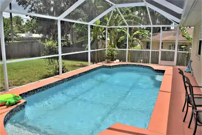 Image de Magnifique, entièrement meublé 3 chambres / 2 salles de bain avec piscine privée près de Siesta Key