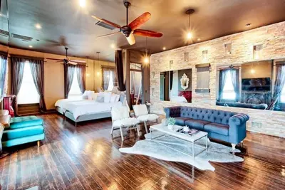 Image de Trésor historique du centre-ville w Flare urbain - 1 bloc de Slugger & Angels Envy