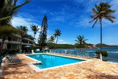 Image de St. emplacement Thomas Prime Oceanfront / poolfront 2br / 2ba-Meilleure Bolongo Beach!